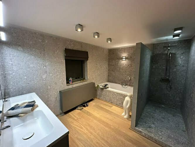 Badkamerrenovatie door WoPa Construction